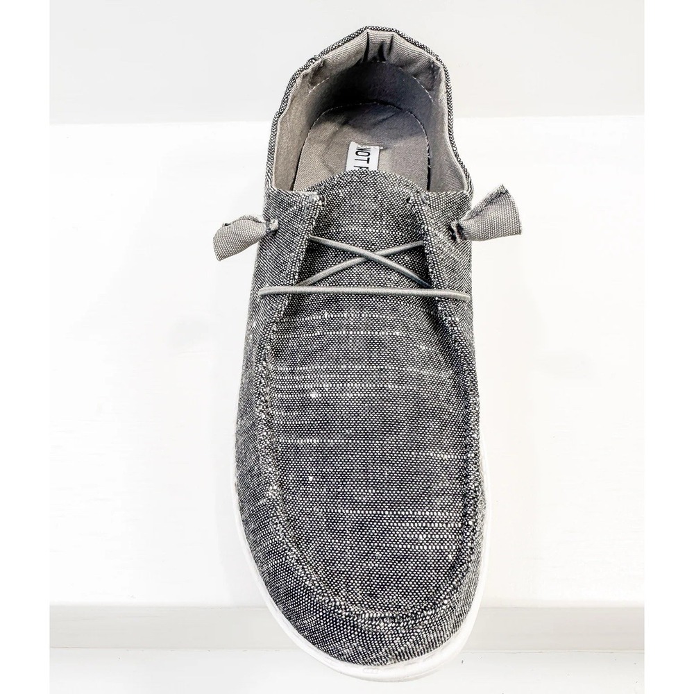 Not Rated MACO SNEAKER IN CHARCOAL Sz 10 Comfortable/Easy slip On New In Box - Picture 3 of 5